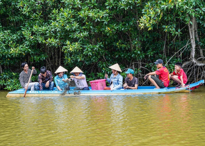vui chơi ở khu du lịch Tư Tỵ Rạch Gốc 
