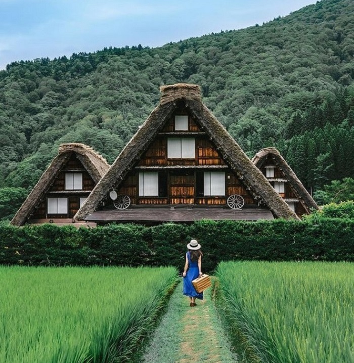 Làng cổ Shiarakawa là làng cổ ở châu Á có những ngôi nhà độc đáo