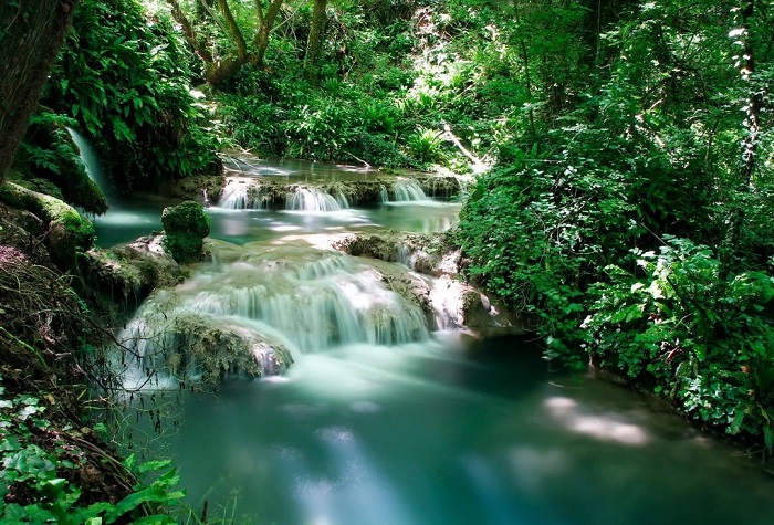 Vẻ đẹp thác nước Krushunski Bulgaria 