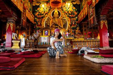 Ghé thăm tu viện Kopan trong chuyến đi đến Kathmandu Nepal 