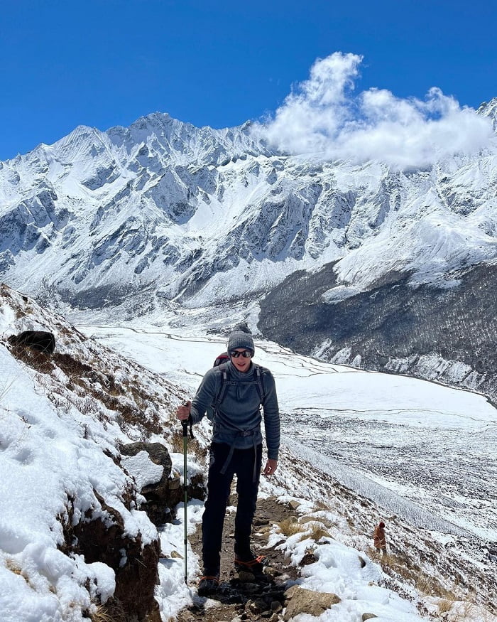 Đi bộ ở thung lũng Langtang Nepal vào mùa đông