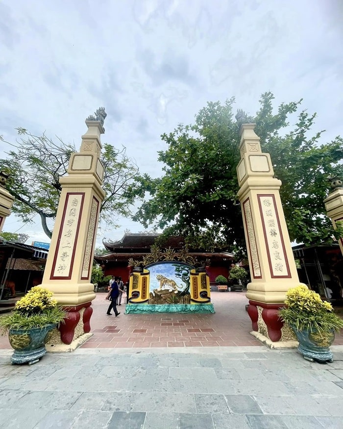 địa điểm du lịch Hà Trung Thanh Hoá - đền Cô Bơ