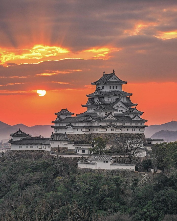 Lâu đài Himeji là hoàng cung đẹp ở châu Á nằm tại nước Nhật