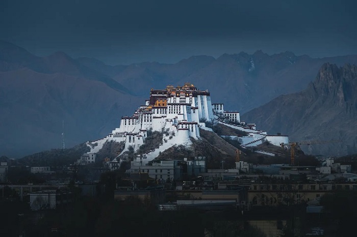 Cung điện Potala là hoàng cung đẹp ở châu Á nằm ở Tây Tạng