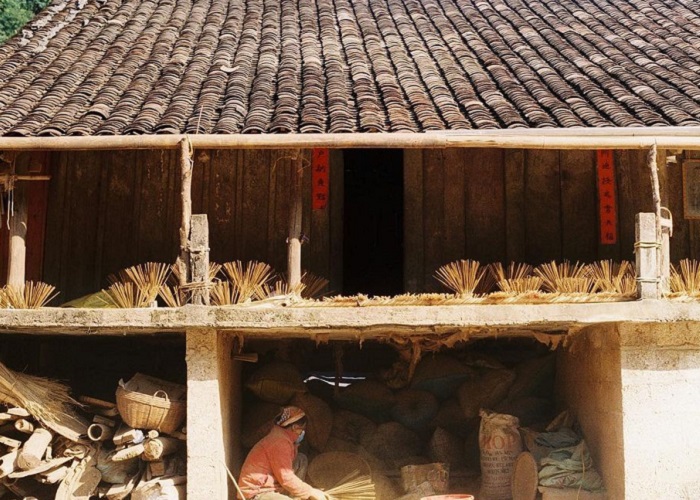 Làng hương Phia Thắp là làng nghề truyền thống Cao Bằng mang đến các loại hương tự nhiên