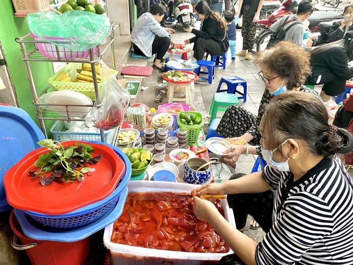 quán sứa đỏ ngon ở Hà Nội - hàng bán
