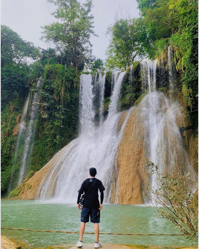 Thác Dải Yếm là thác nước đẹp ở Sơn La cảnh sắc cuốn hút