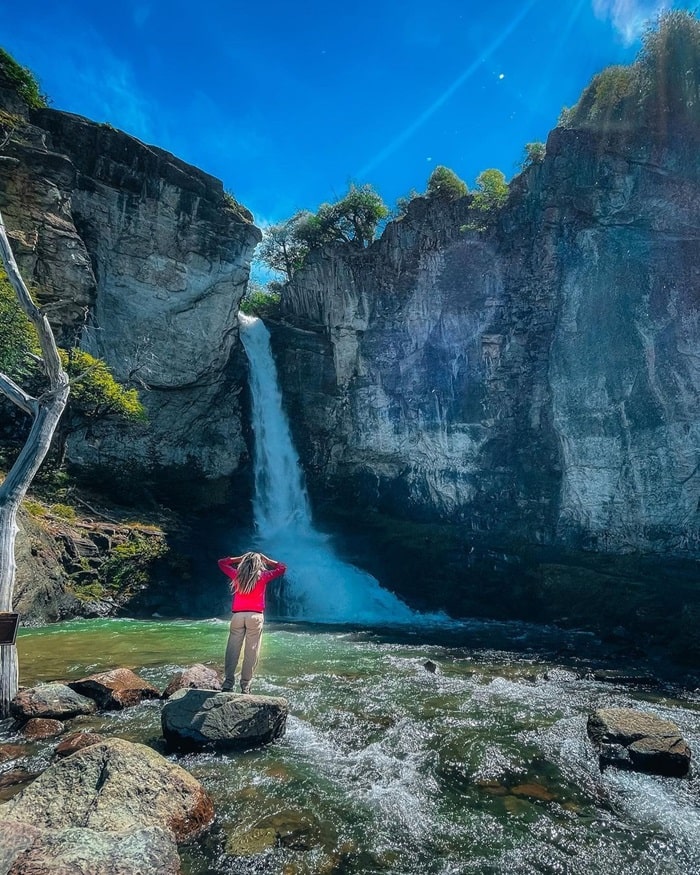 Tham quan thác nước Chorrillo del Salto là hoạt động không thể bỏ lỡ khi đến làng El Chalten