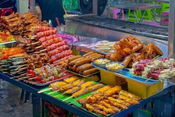 Ăn uống no say tại những phố ẩm thực ở Việt Nam