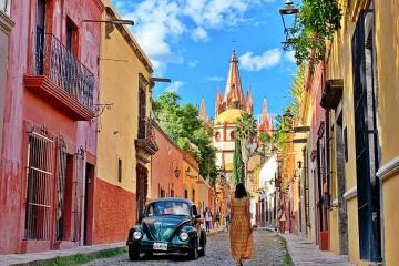 Lạc lối trong sự quyến rũ đầy màu sắc của thành phố Guanajuato Mexico