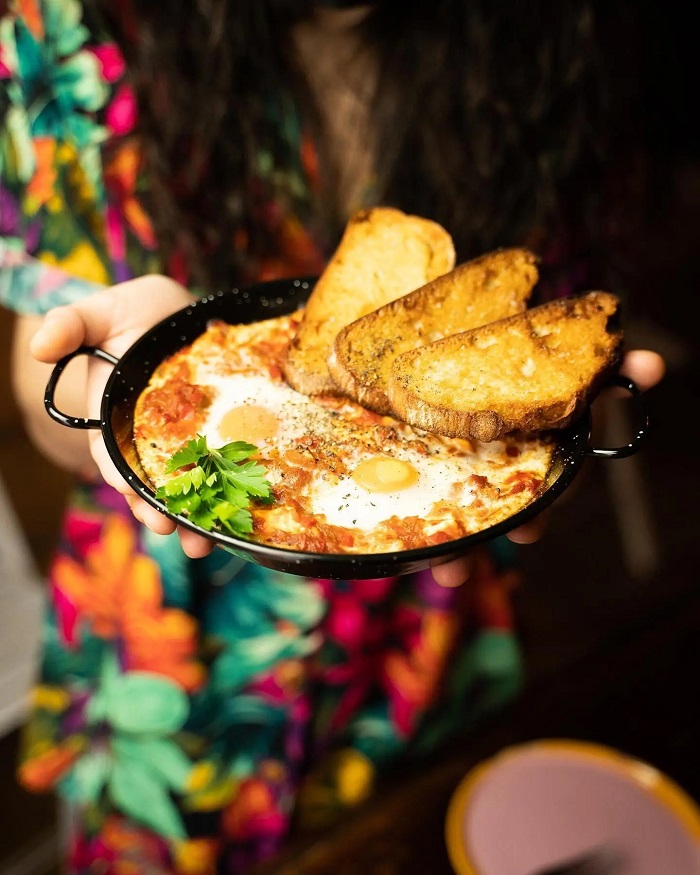 Thưởng thức ẩm thực địa phương là điều nên làm ở thành phố Leiria Bồ Đào Nha 