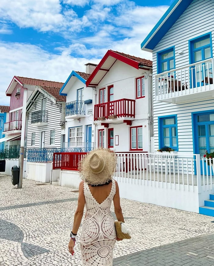 Ghé thăm bãi biển là điều không thể bỏ lỡ khi đến thành phố Aveiro