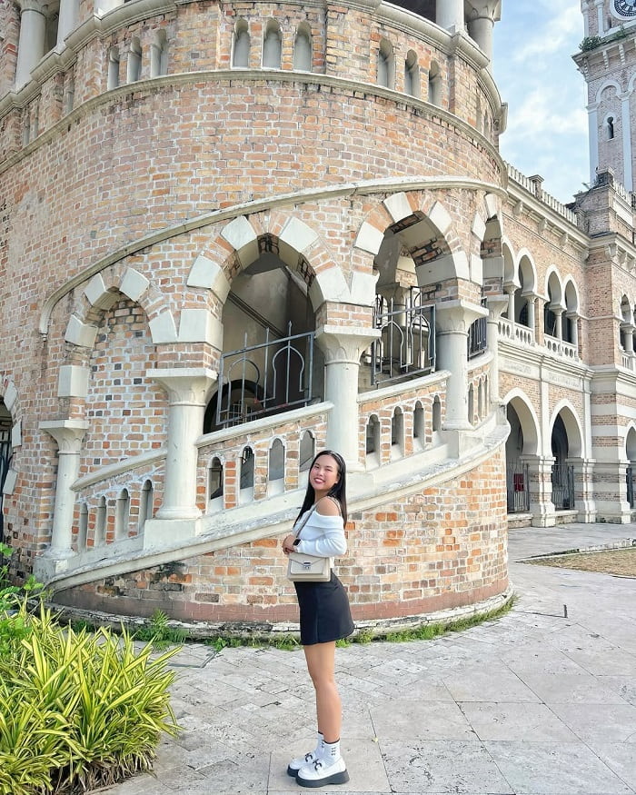 Tham quan có hướng dẫn viên tại quảng trường Merdeka là hoạt động thú vị tại quảng trường Merdeka Malaysia 