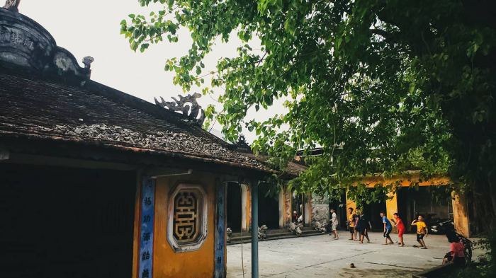 Khám phá phố cổ Bao Vinh đình làng 