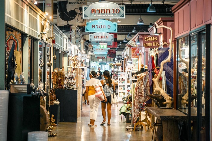 Mua sắm ở khu Asiatique The Riverfront Bangkok