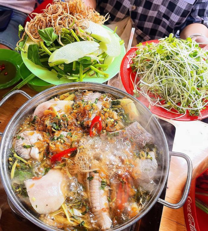 món đặc sản Vũng Tàu nổi tiếng lẩu cá đuối 