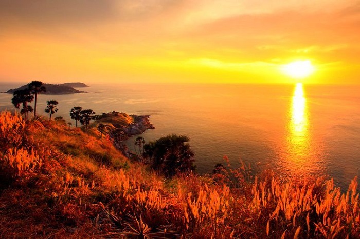 Ngắm hoàng hôn ở mũi Promthep Phuket Thái Lan