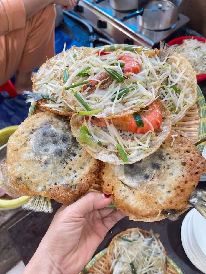 quán bánh xèo ngon ở Huế quán O lỢI