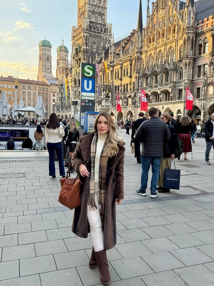 Khám phá quảng trường Marienplatz Đức