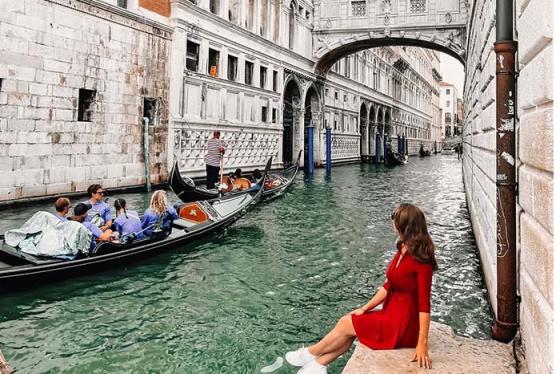 'Check in' 1001 tấm ảnh siêu xinh tại cầu Than Thở Ý!