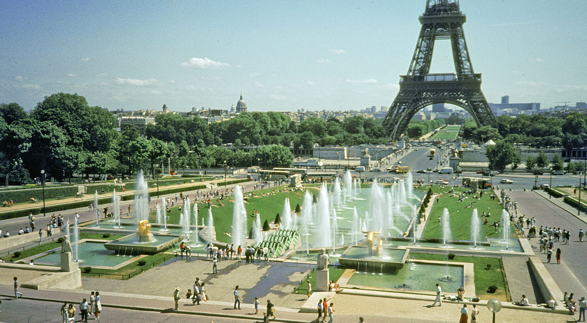 QuYng-trYYng-Place-de-Trocadero
