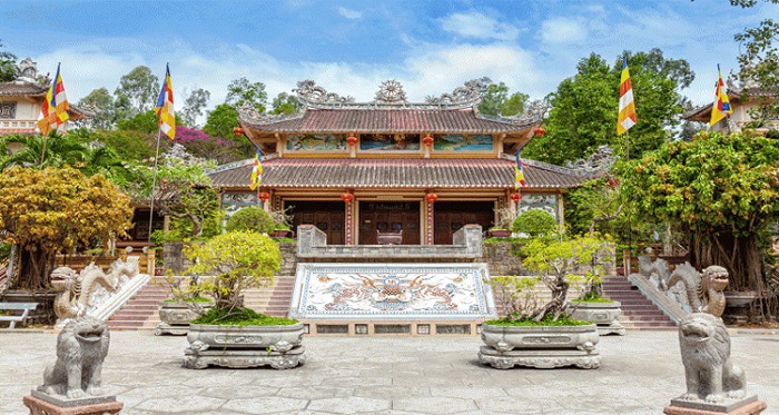 Du lịch Khánh Hòa - Chùa Long Sơn