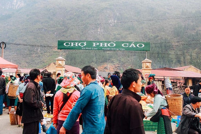 Phiên chợ nổi tiếng ở Hà Giang được nhiều người tham gia nhất
