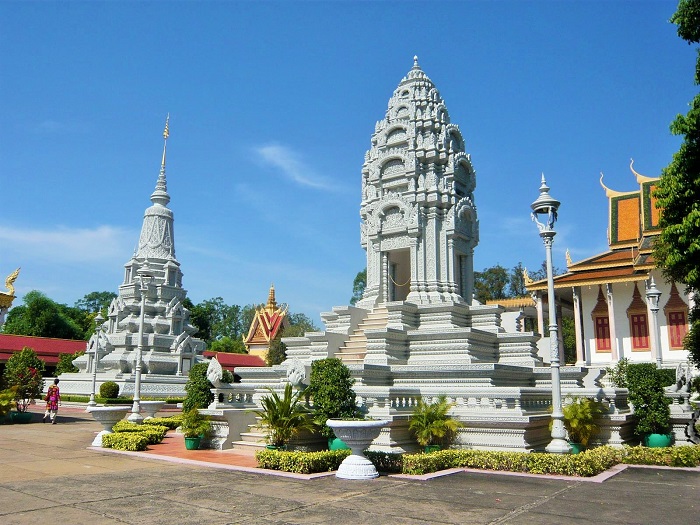 chùa Vàng chùa Bạc