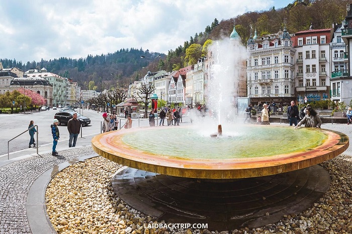 Kinh nghiệm du lịch đến thành phố Karlovy Vary cộng hòa Séc