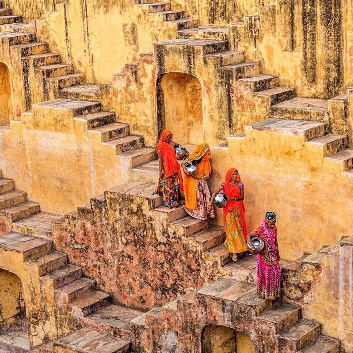 Giếng bậc thang Chand Baori - ma trận có 1-0-2 ở Ấn Độ