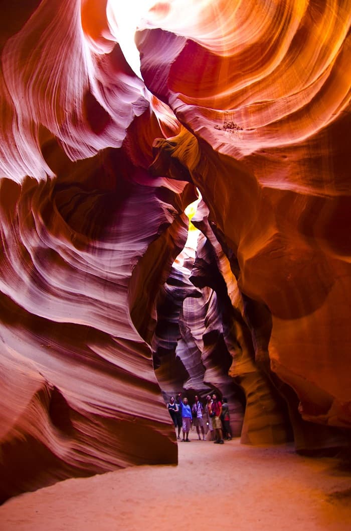 Trải nghiệm du lịch hẻm núi Antelope Canyon nổi tiếng ở bang Arizona nước Mỹ