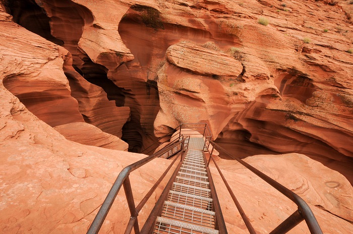 Trải nghiệm du lịch hẻm núi Antelope Canyon nổi tiếng ở bang Arizona nước Mỹ