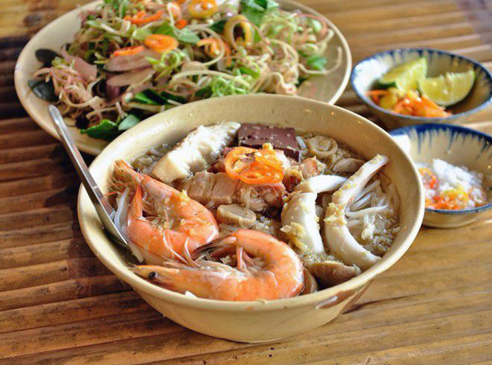 Discover the unforgettable taste of Soc Trang noodle soup