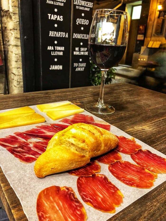 Kinh nghiệm du lịch Seville - thành phố lịch sử của vùng Andalucia Tây Ban Nha