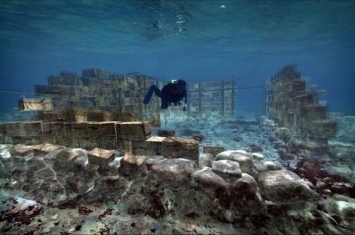 những thành cổ chìm dưới đáy biển