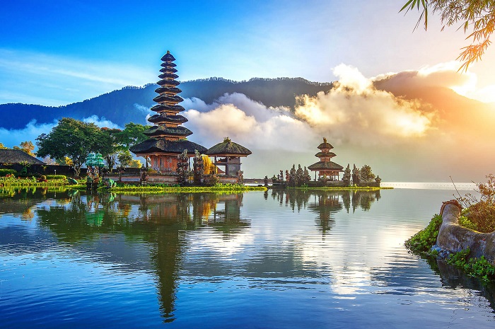 Đền Ulun Danu Indonesia