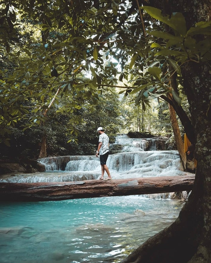 Phát hờn với vẻ đẹp của thác nước Erawan Thái Lan