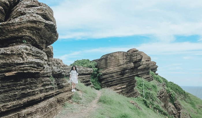 Check-in vách đá Cao Cát siêu đẹp ở đảo Phú Quý Bình Thuận