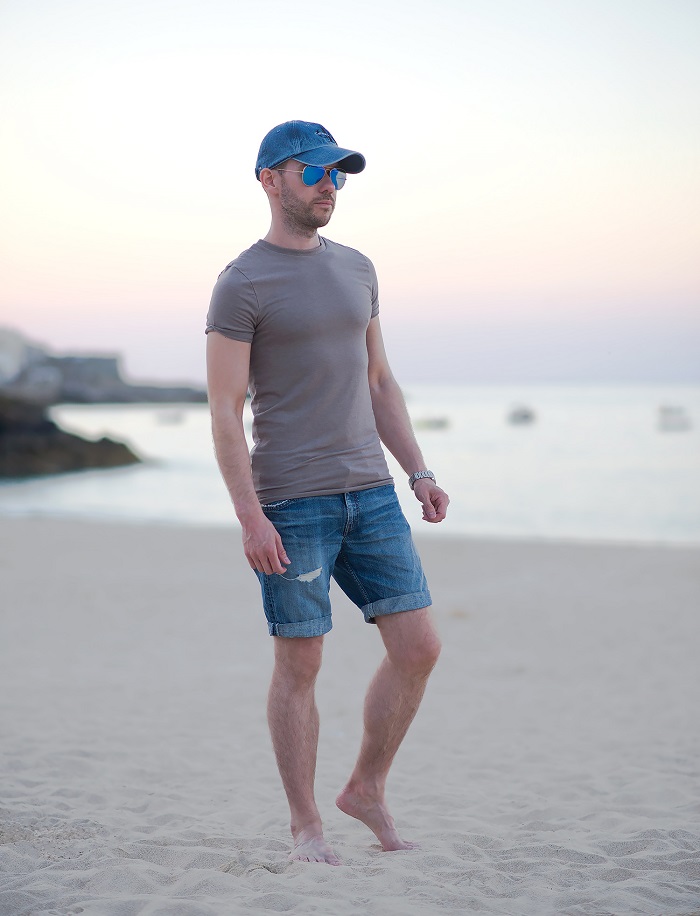 T-shirt and shorts for men - what to wear in Phu Quoc