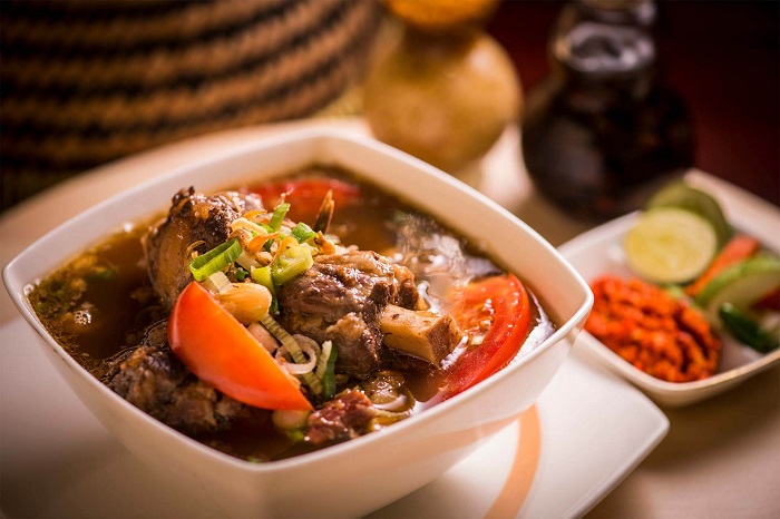 Sop buntut - Món ăn Indonesia