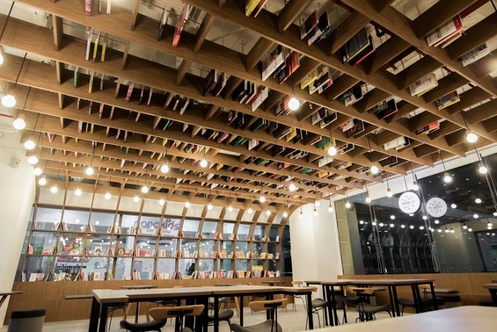 Work Cafe - quán cà phê sách ở Hà Nội