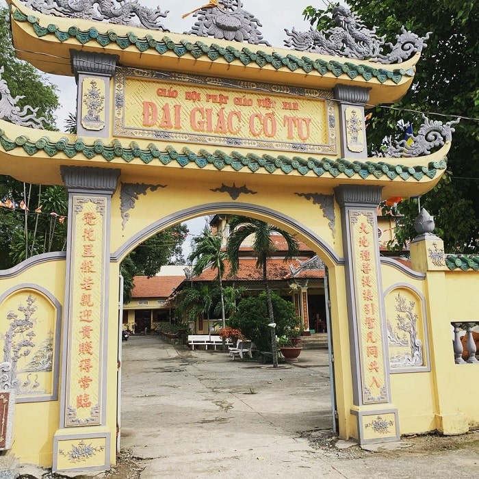 cổng - công trình ấn tượng tại chùa Đại Giác Đồng Nai