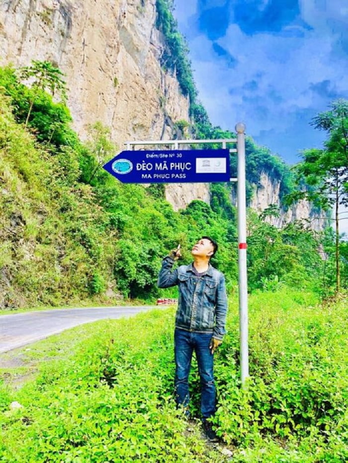 Ma Phuc pass - Tra Linh tourist destination 