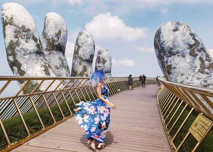 Du lịch Đà Nẵng mùa nào đẹp? Cầu Vàng - Địa điểm du lịch nổi tiếng ở Đà Nẵng