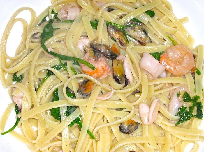 Mì dẹt hải sản Fettuccine Món ăn nổi tiếng ở Ý