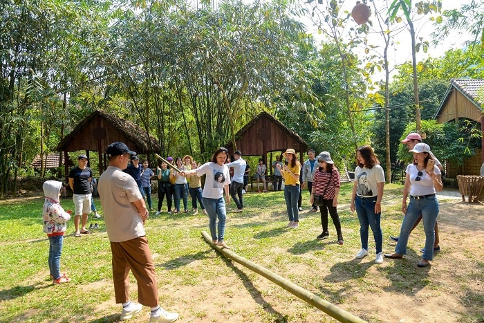 Picnic activities at Suoi Hoa eco-tourism area