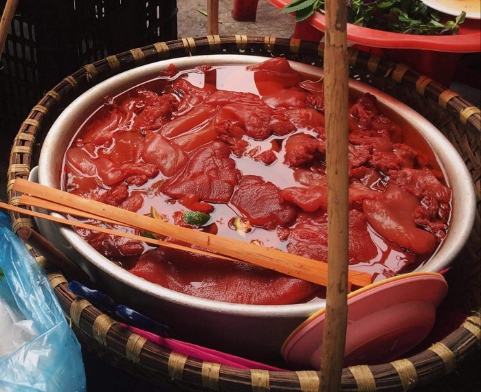 kumquat juice - the ingredient that makes Hai Phong red jellyfish delicious
