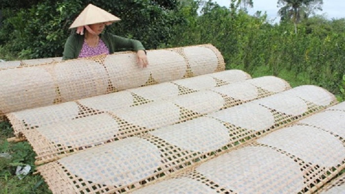 making rice paper to dry the dew - one of the craft villages in Tay Ninh