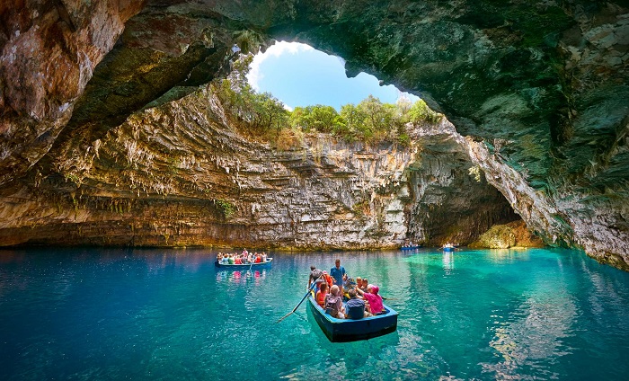 Đây là một trong những hang động đẹp nhất ở Hy Lạp hang động Melissani