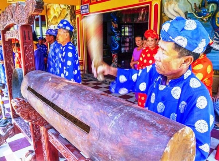 Festivals in Ca Mau - sacrifice to the god of agriculture